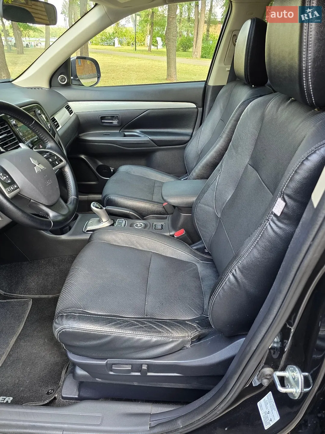 2014 Mitsubishi Outlander - мініатюра 38