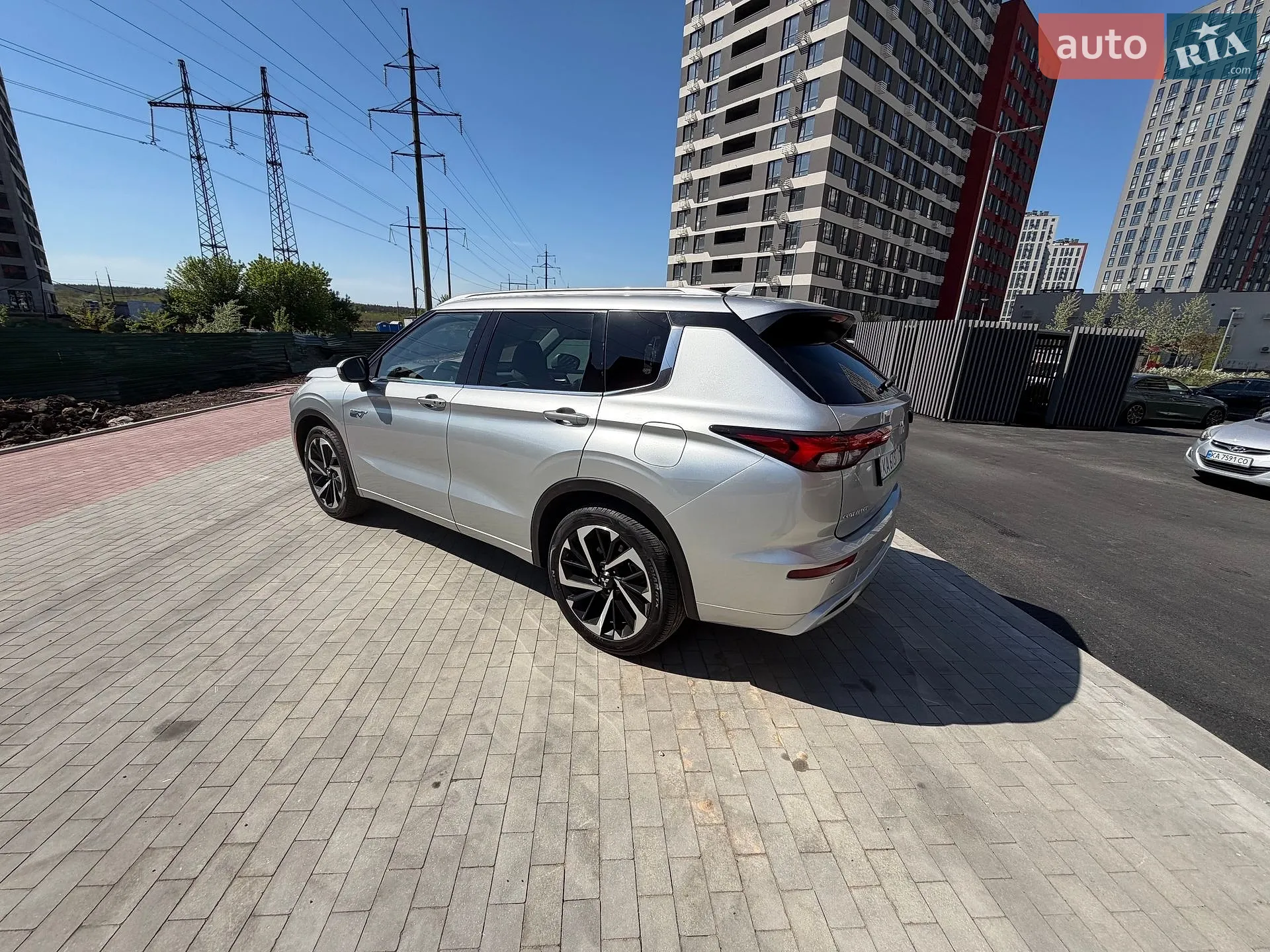 2022 Mitsubishi Outlander - мініатюра 12