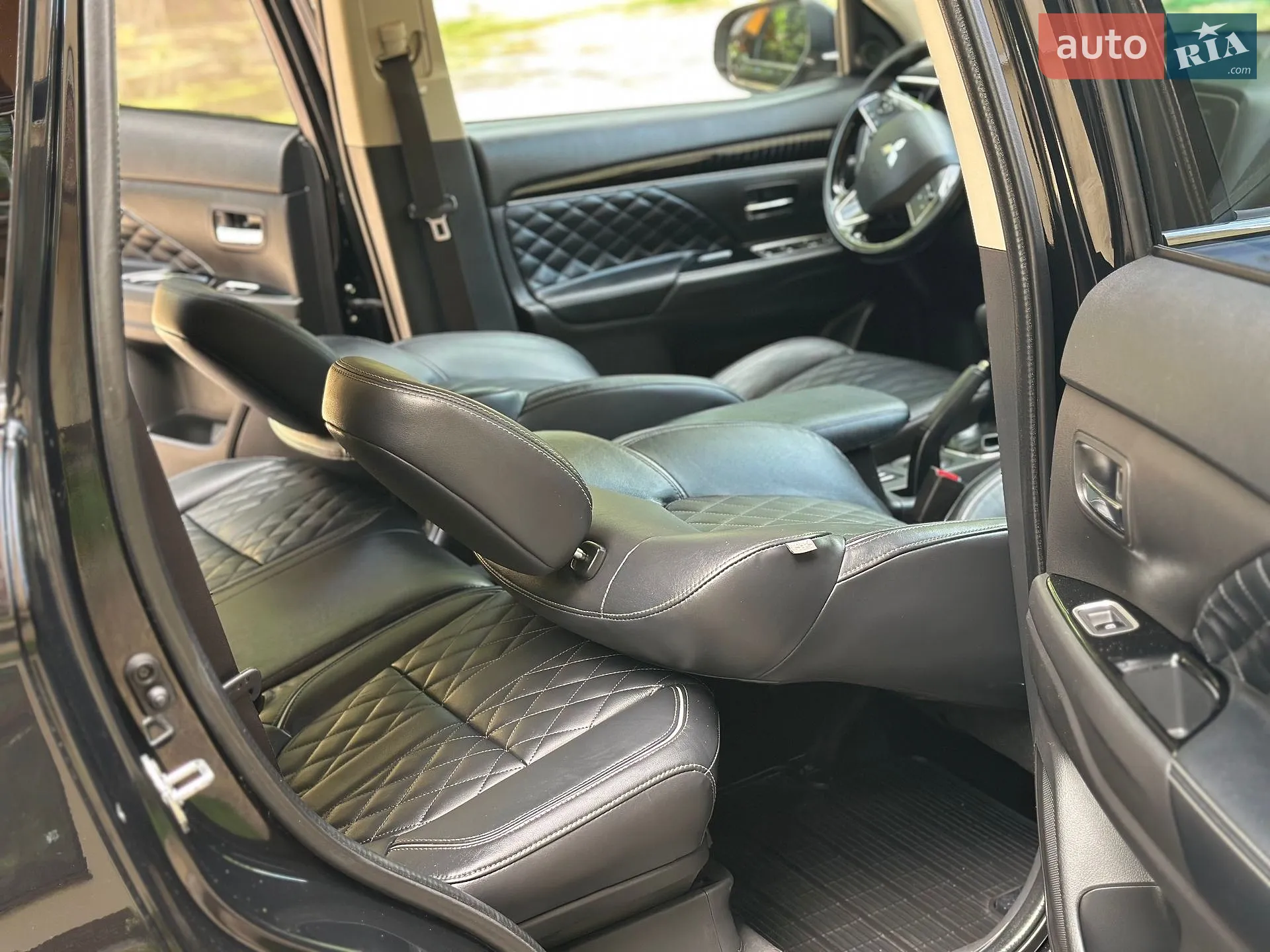 2016 Mitsubishi Outlander - мініатюра 57