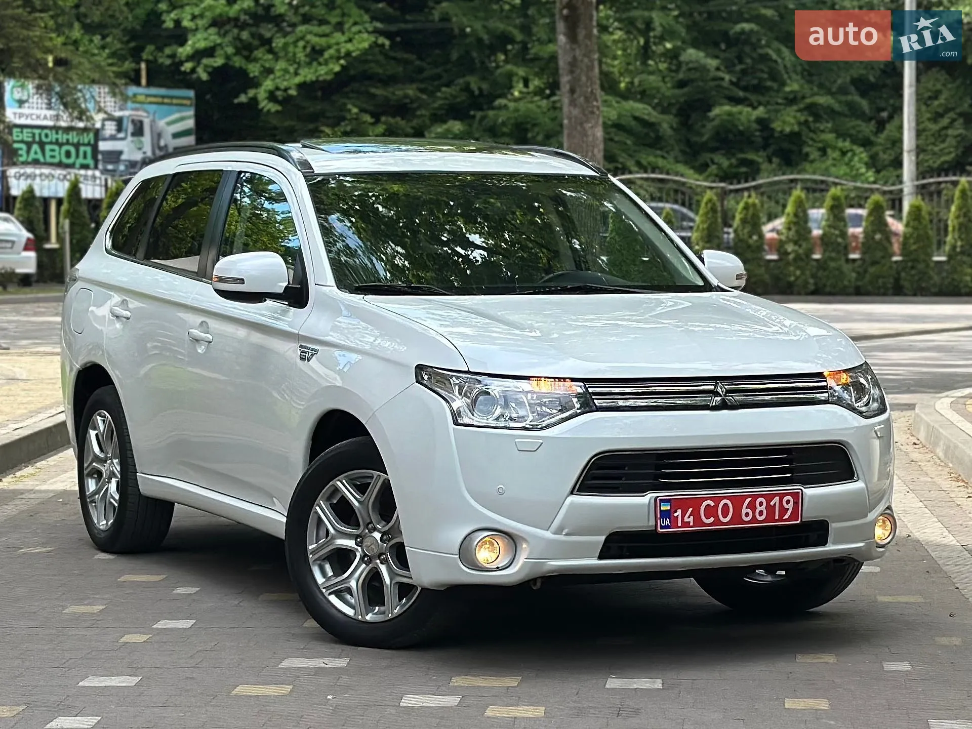 2014 Mitsubishi Outlander - мініатюра 14