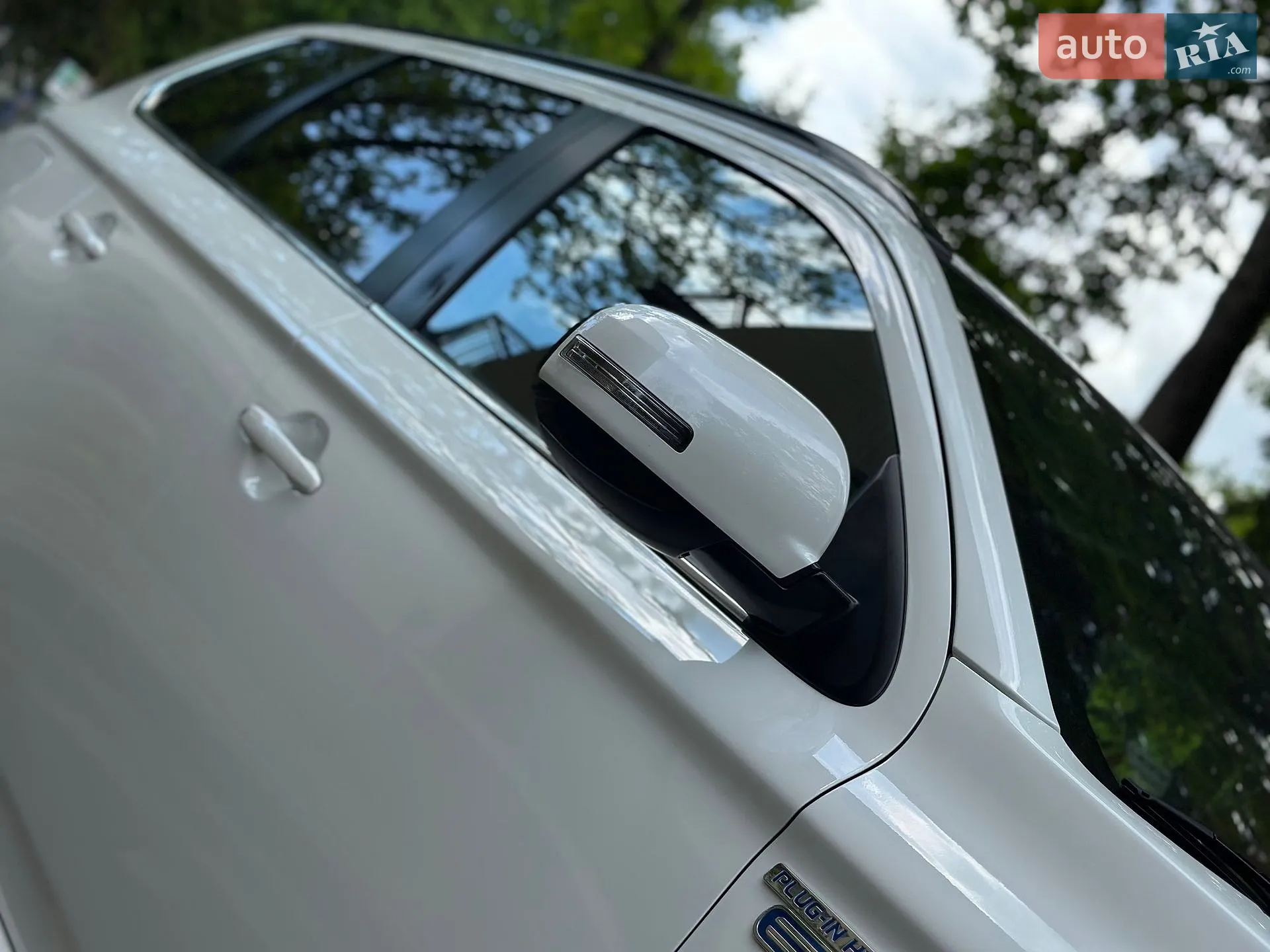 2014 Mitsubishi Outlander - мініатюра 25