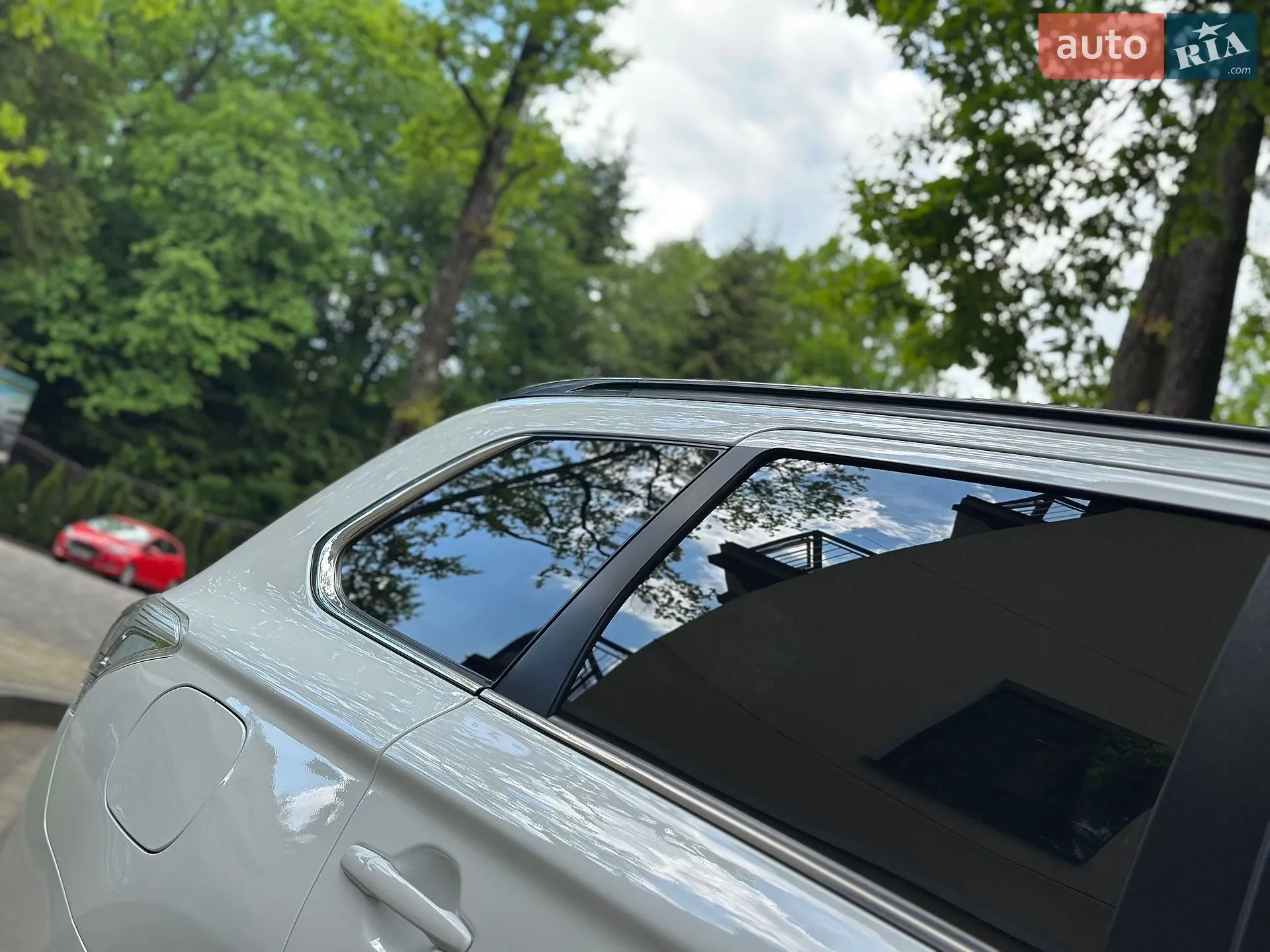 2014 Mitsubishi Outlander - мініатюра 28