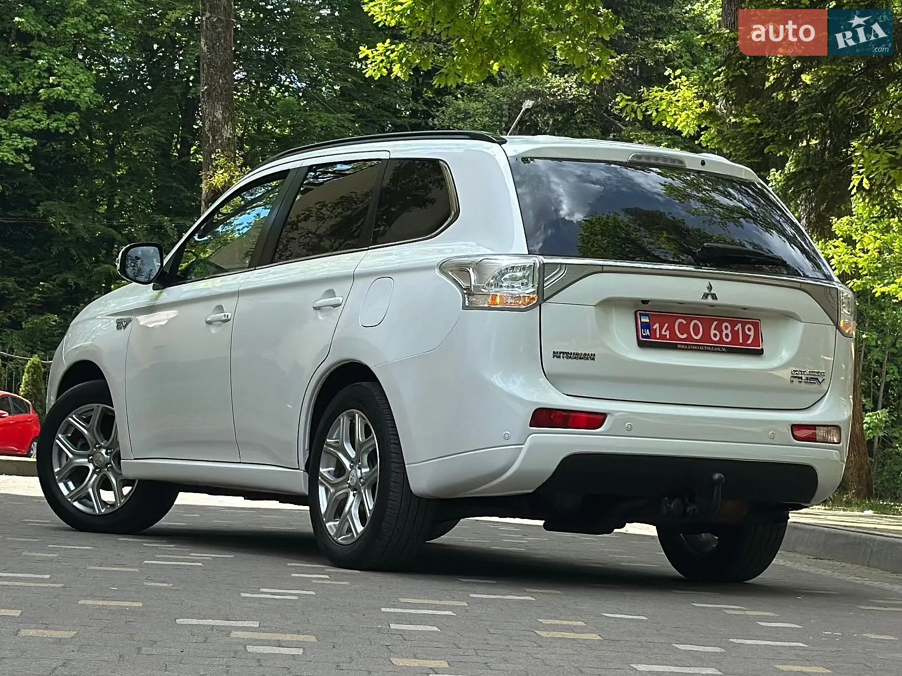2014 Mitsubishi Outlander - мініатюра 32