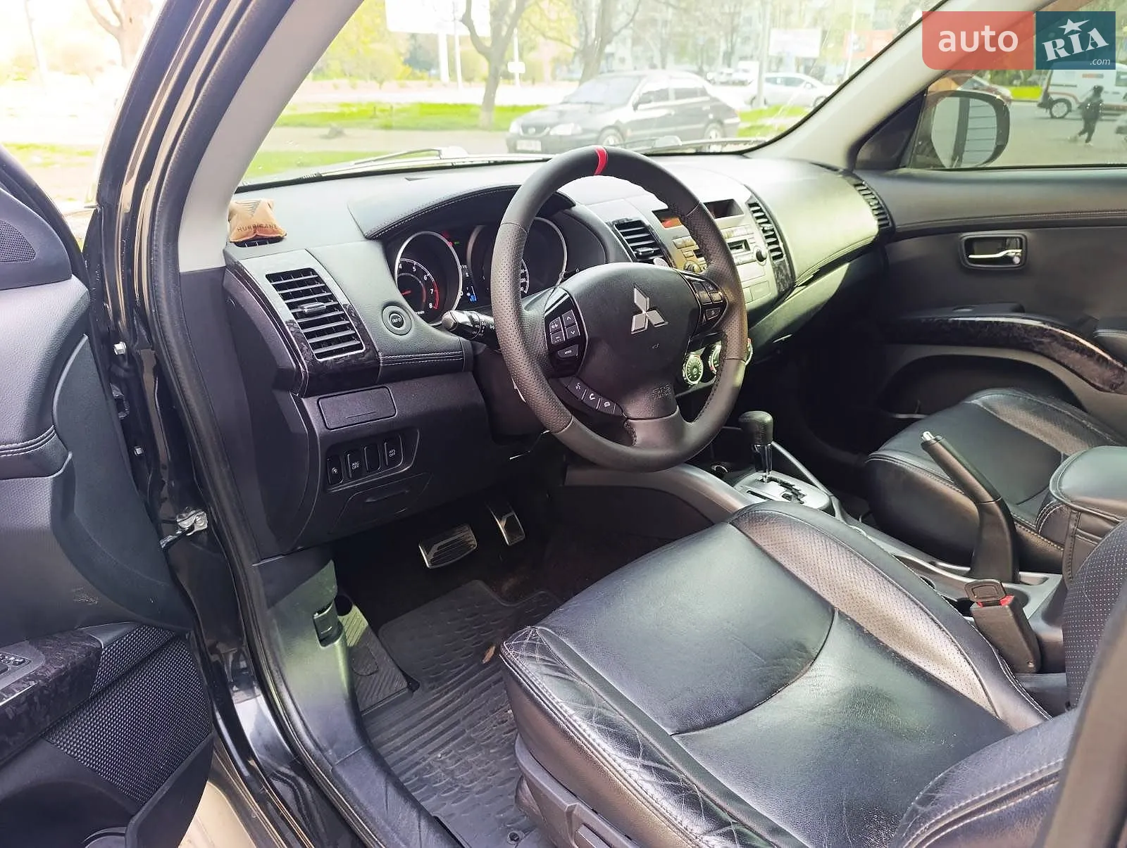 2010 Mitsubishi Outlander - мініатюра 11