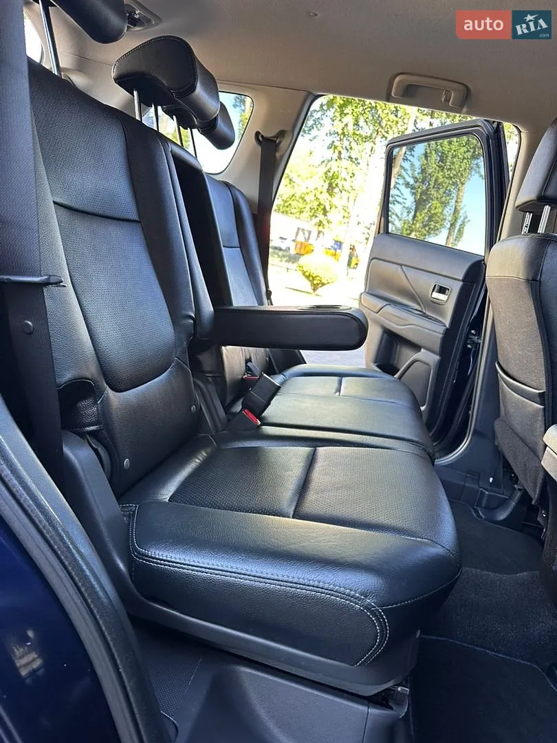 2014 Mitsubishi Outlander - мініатюра 20