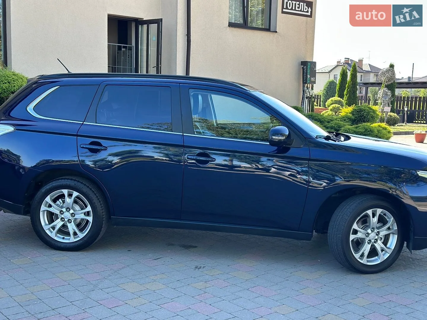 2014 Mitsubishi Outlander - мініатюра 4