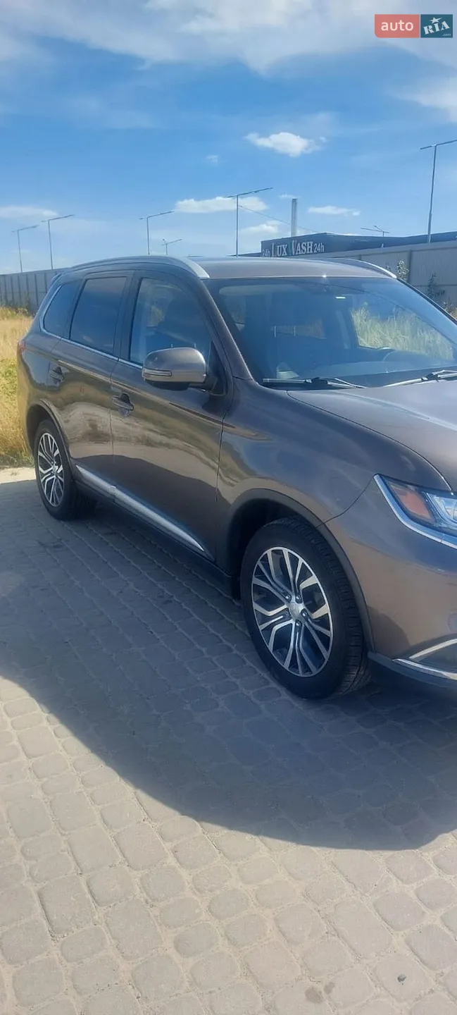 2018 Mitsubishi Outlander - мініатюра 2