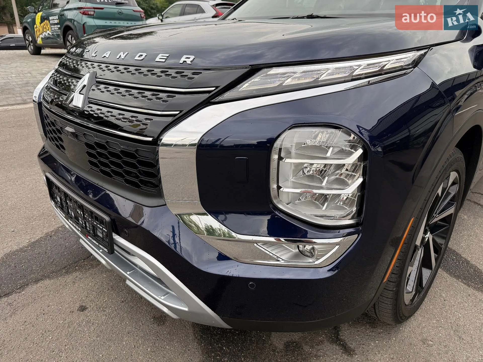 2024 Mitsubishi Outlander - мініатюра 8