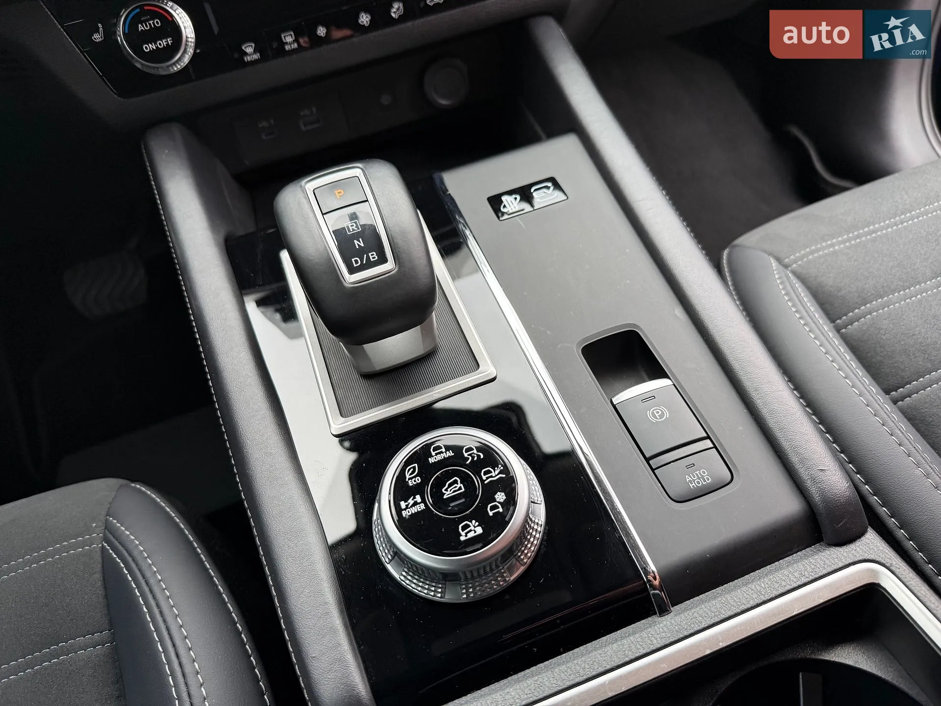 2024 Mitsubishi Outlander - мініатюра 26