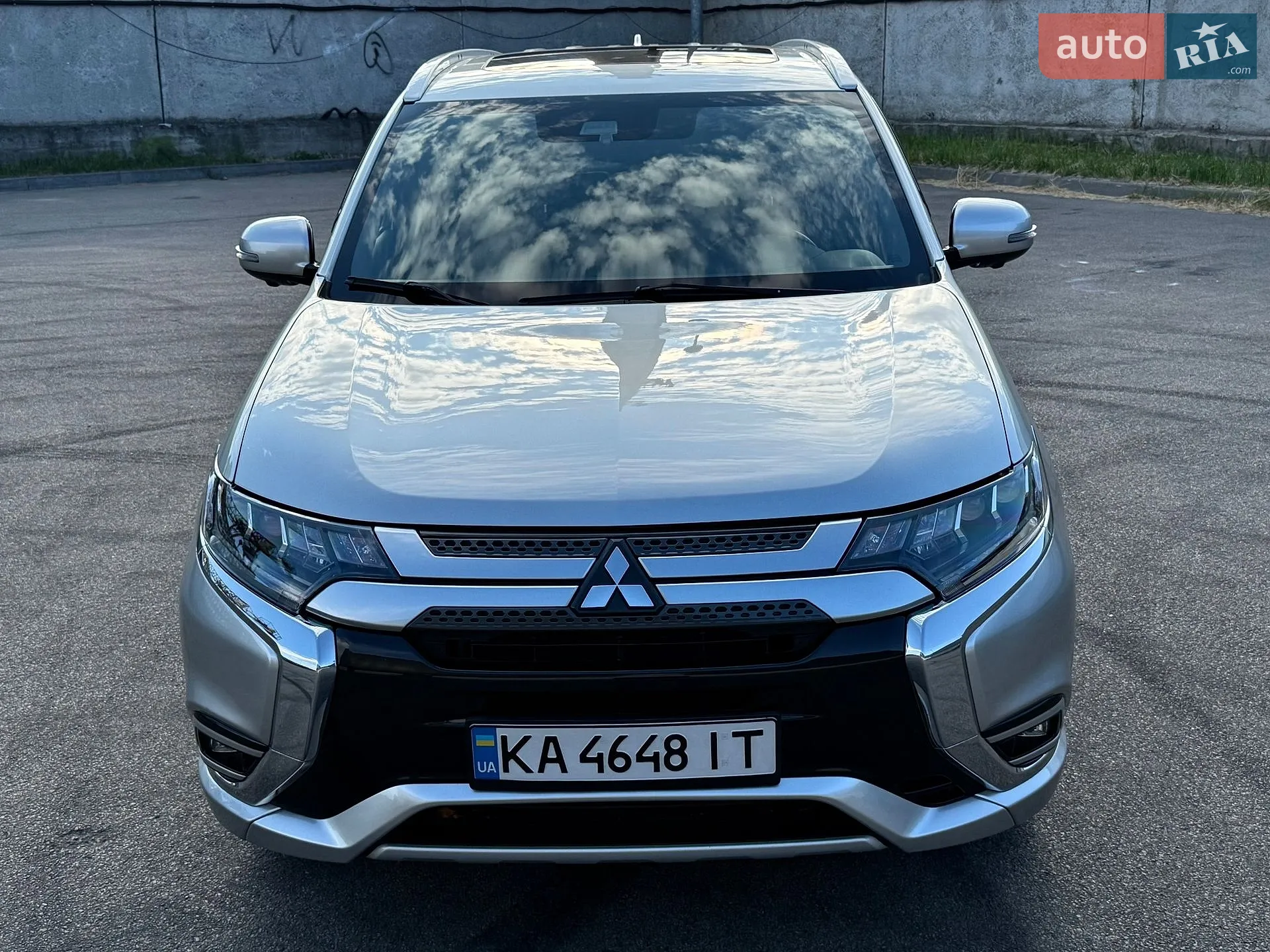 2020 Mitsubishi Outlander - мініатюра 2