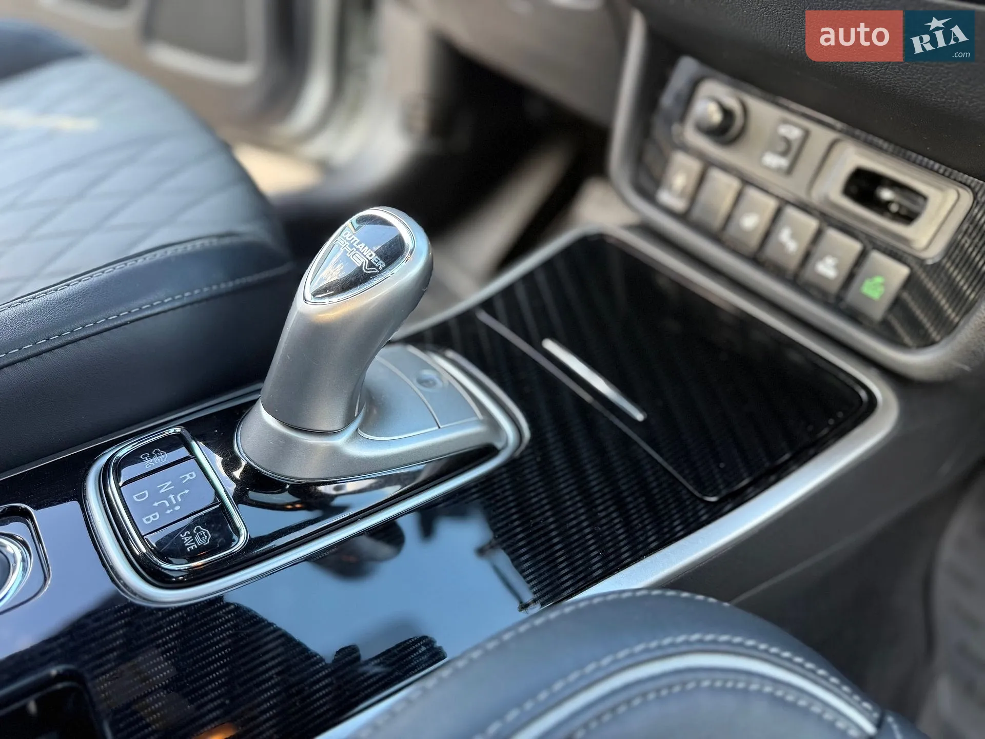 2020 Mitsubishi Outlander - мініатюра 46
