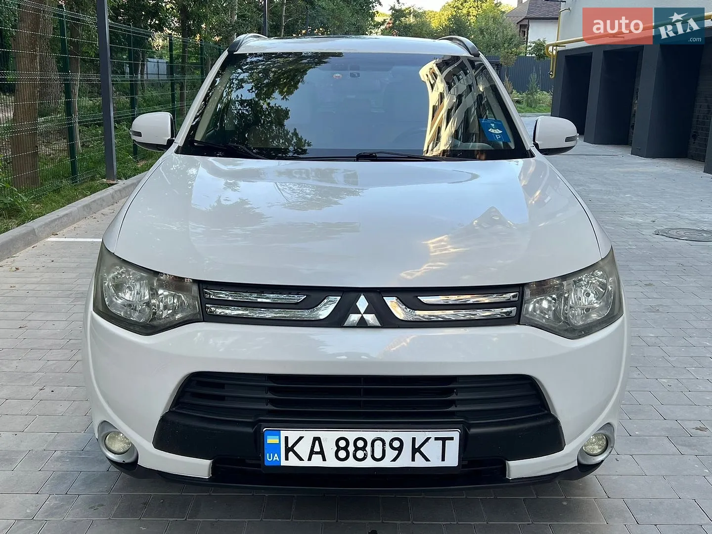 2014 Mitsubishi Outlander - фото 1