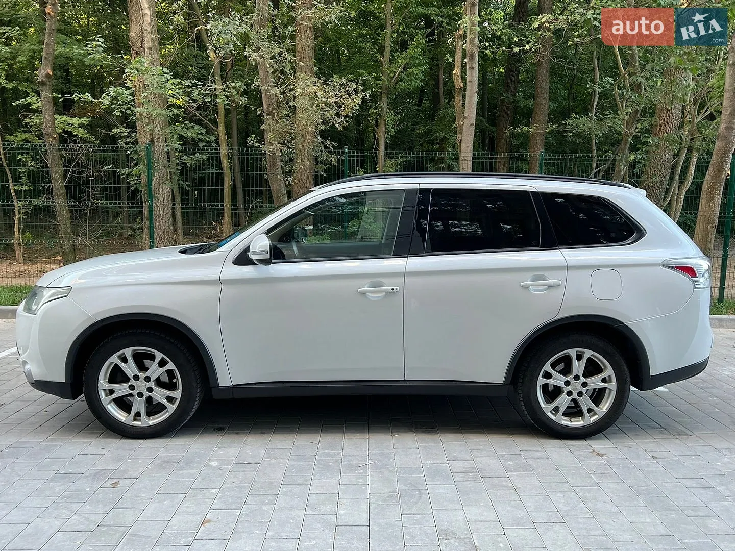 2014 Mitsubishi Outlander - мініатюра 4