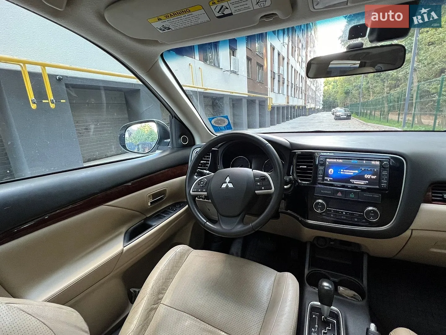 2014 Mitsubishi Outlander - мініатюра 12