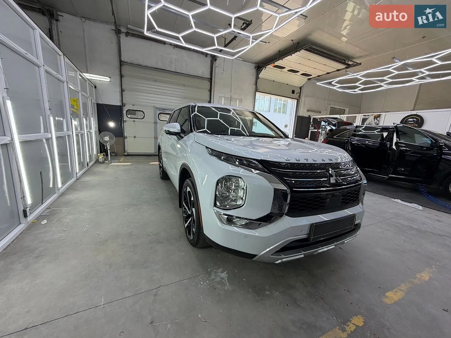 2024 Mitsubishi Outlander - мініатюра 12