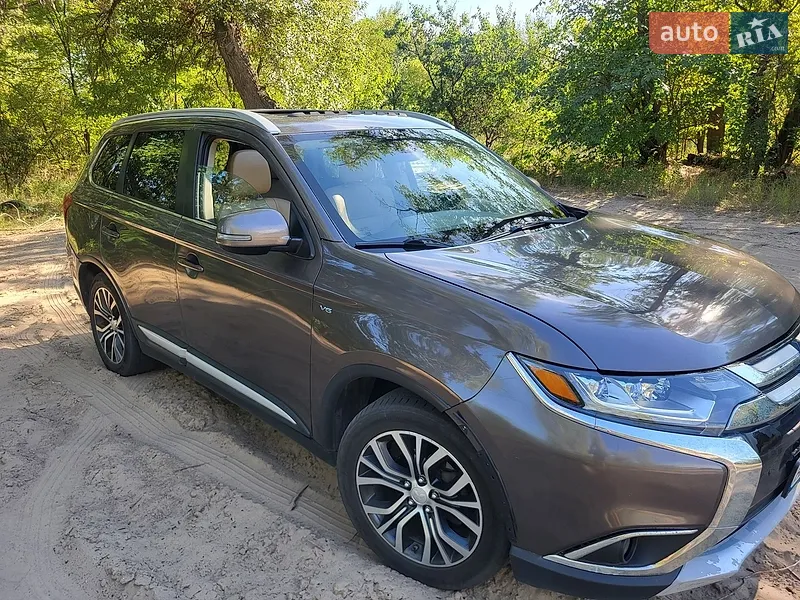 Mitsubishi Outlander