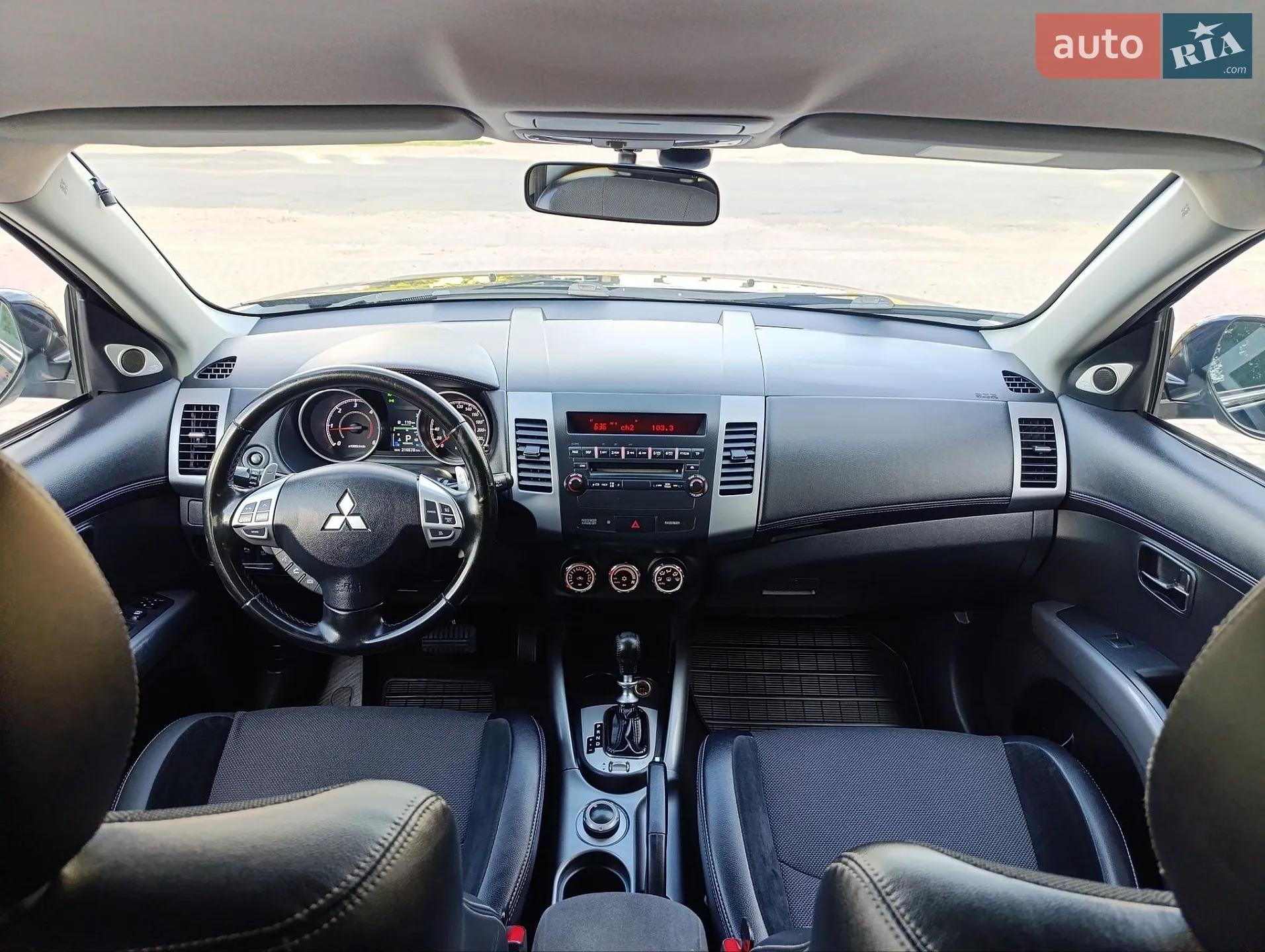 2010 Mitsubishi Outlander - мініатюра 31
