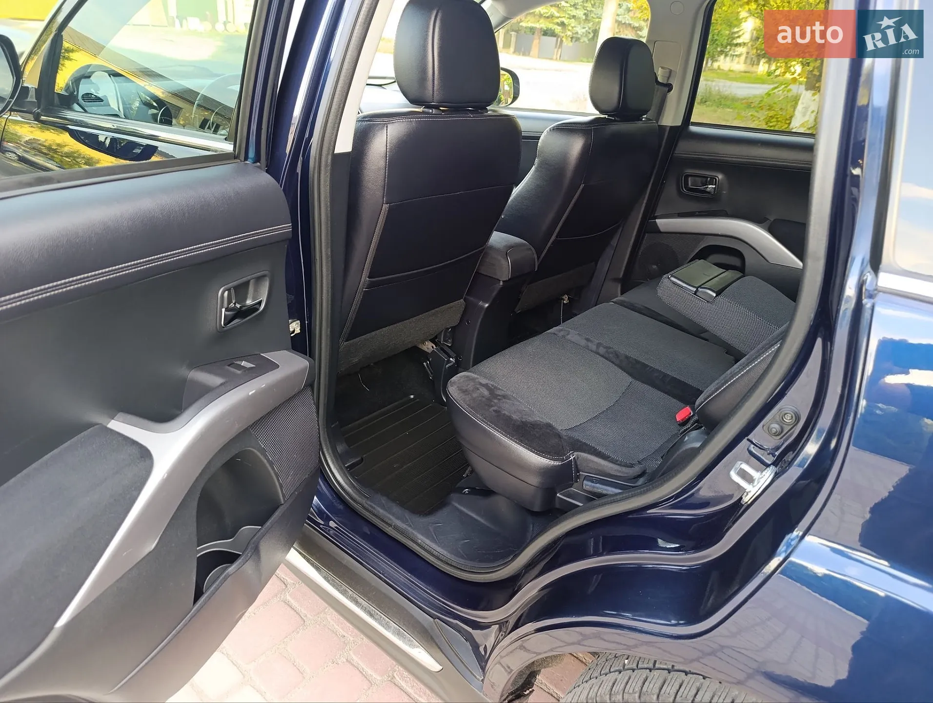 2010 Mitsubishi Outlander - мініатюра 35
