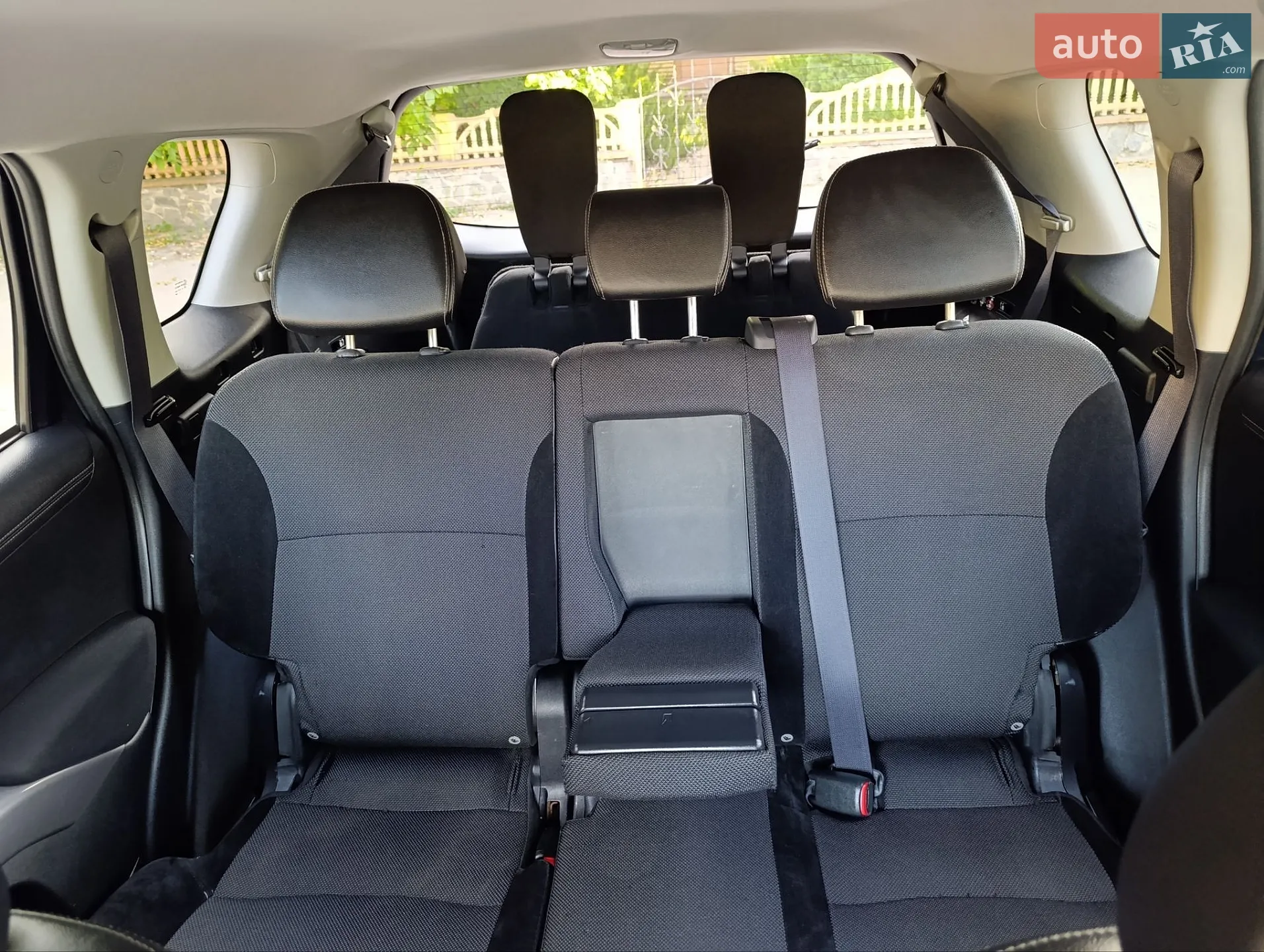 2010 Mitsubishi Outlander - мініатюра 36