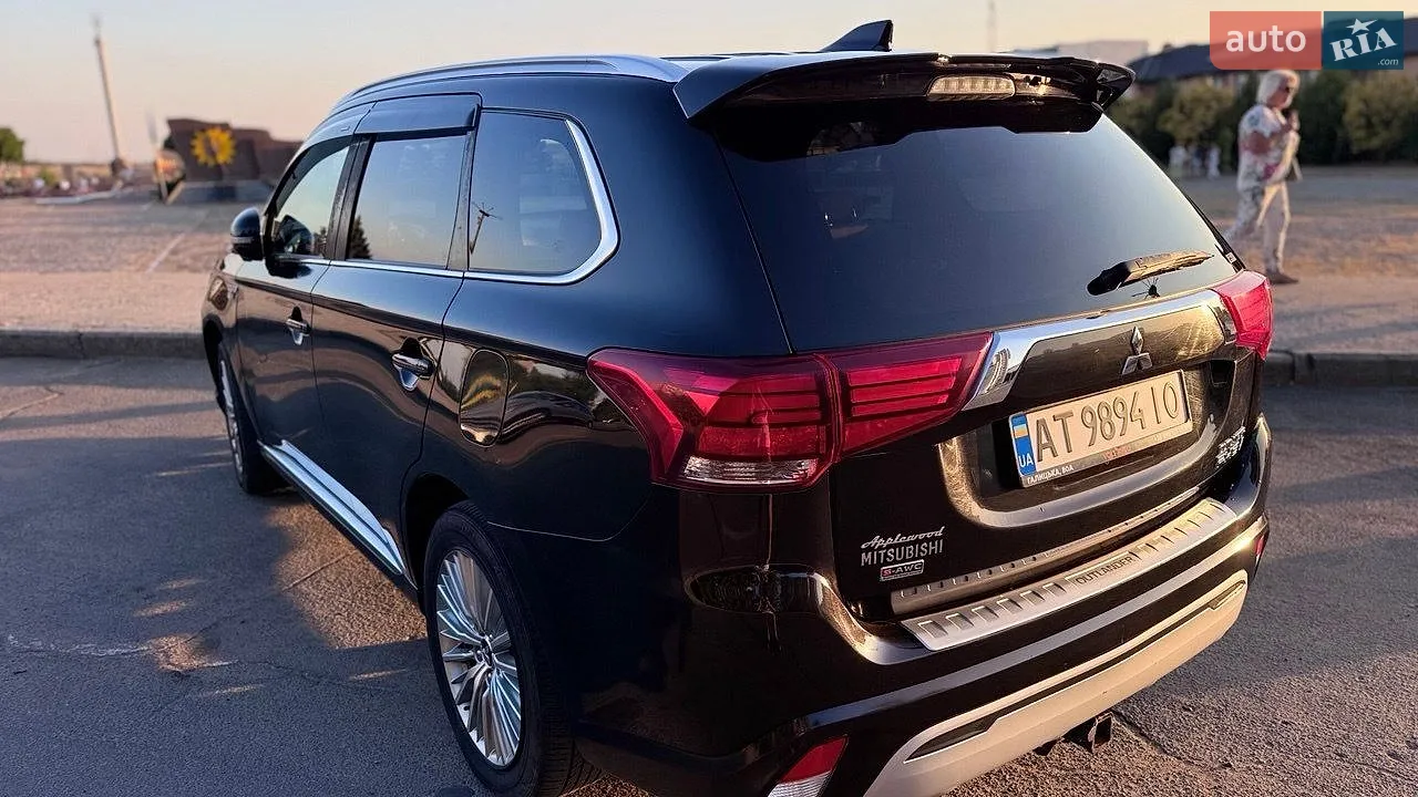 2019 Mitsubishi Outlander - мініатюра 13