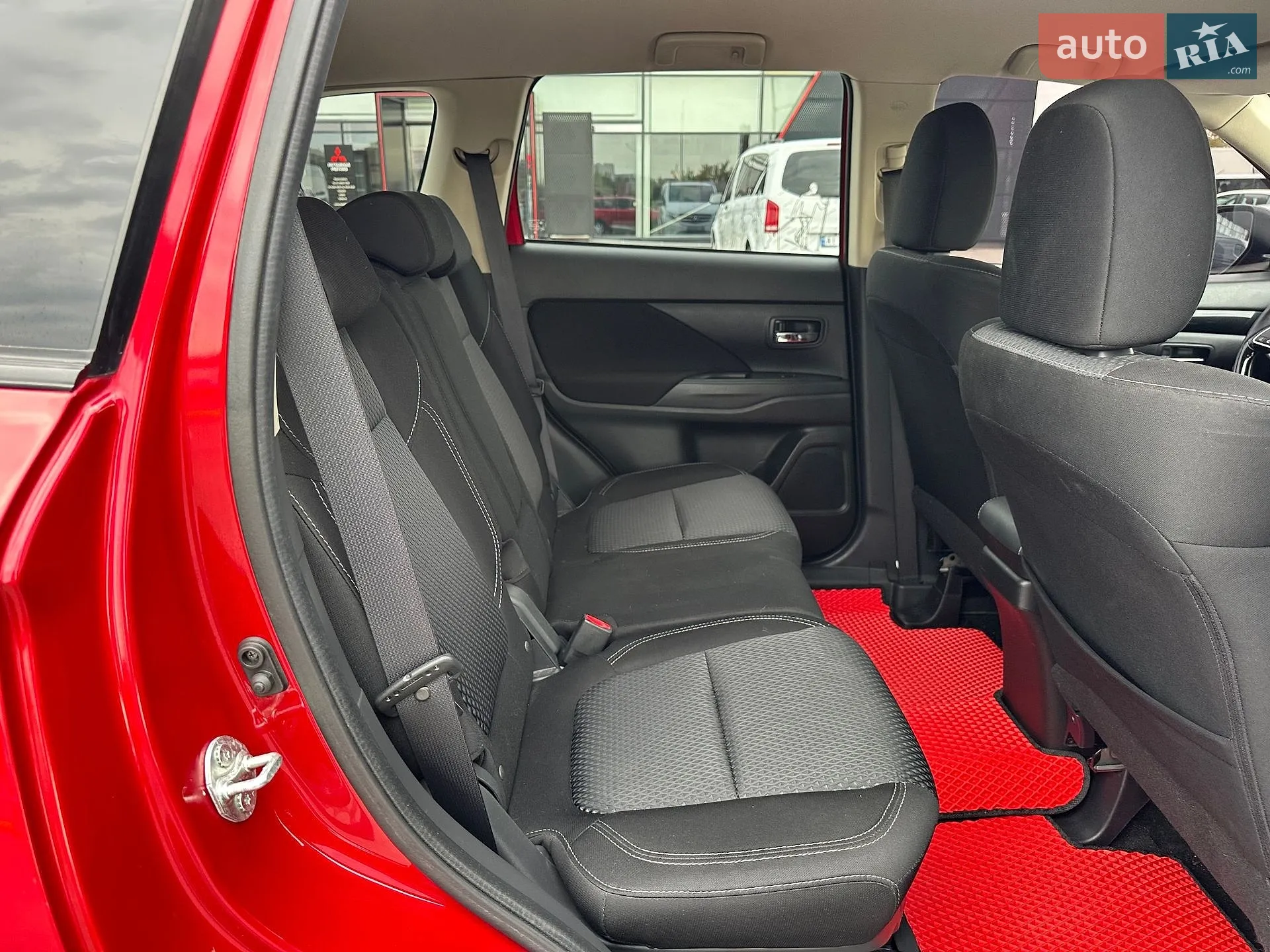 2020 Mitsubishi Outlander - мініатюра 32