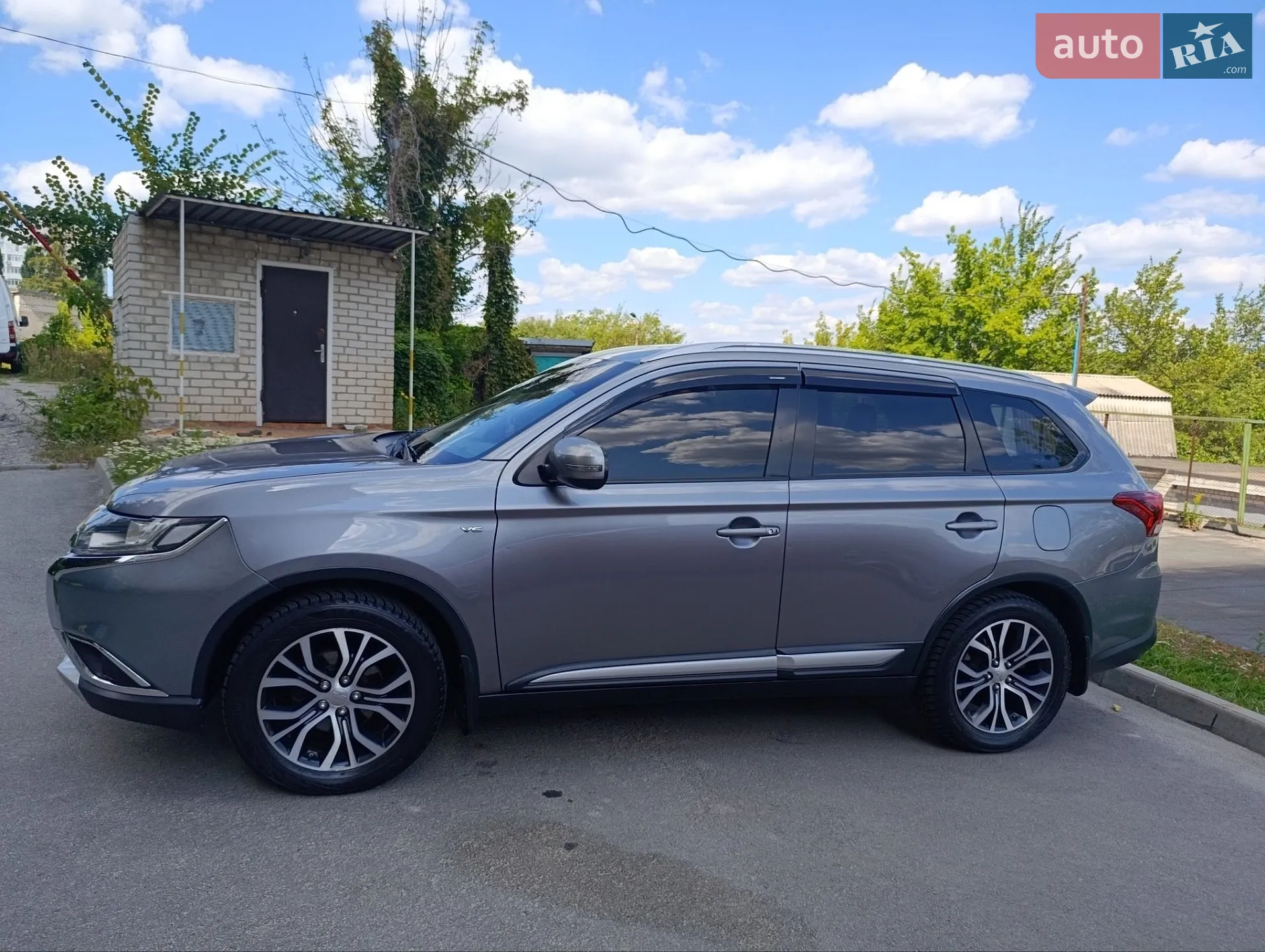 2016 Mitsubishi Outlander - мініатюра 4