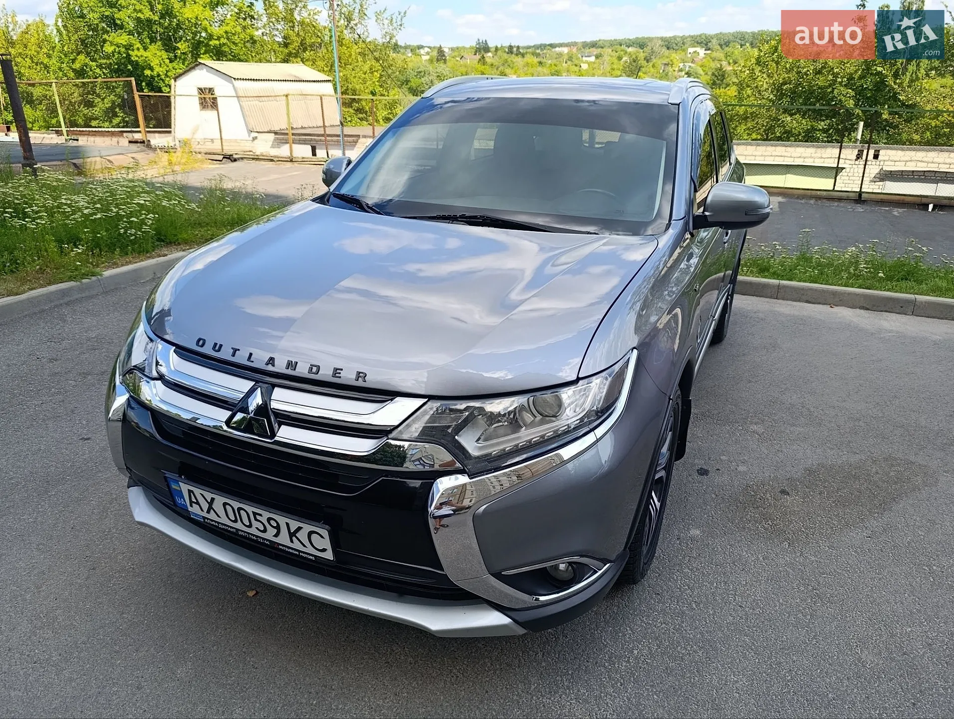2016 Mitsubishi Outlander - фото 1