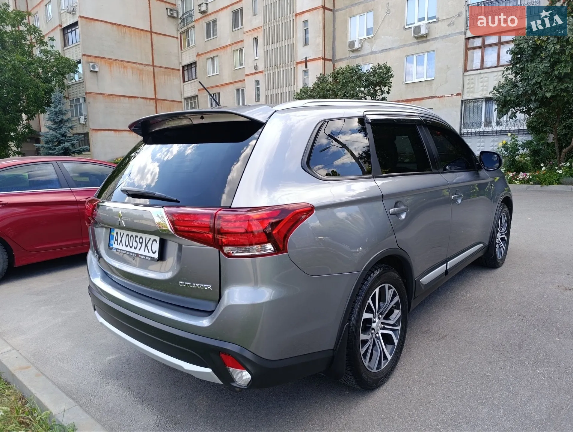 2016 Mitsubishi Outlander - мініатюра 2