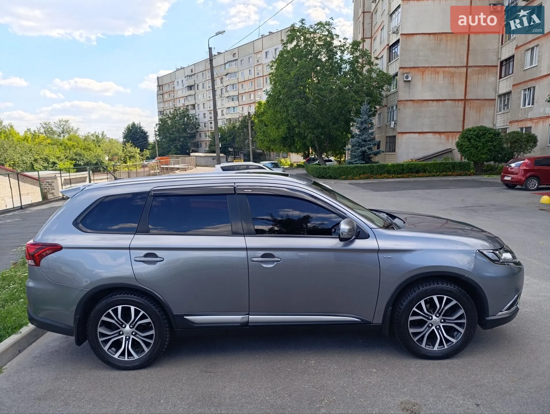 2016 Mitsubishi Outlander - мініатюра 6