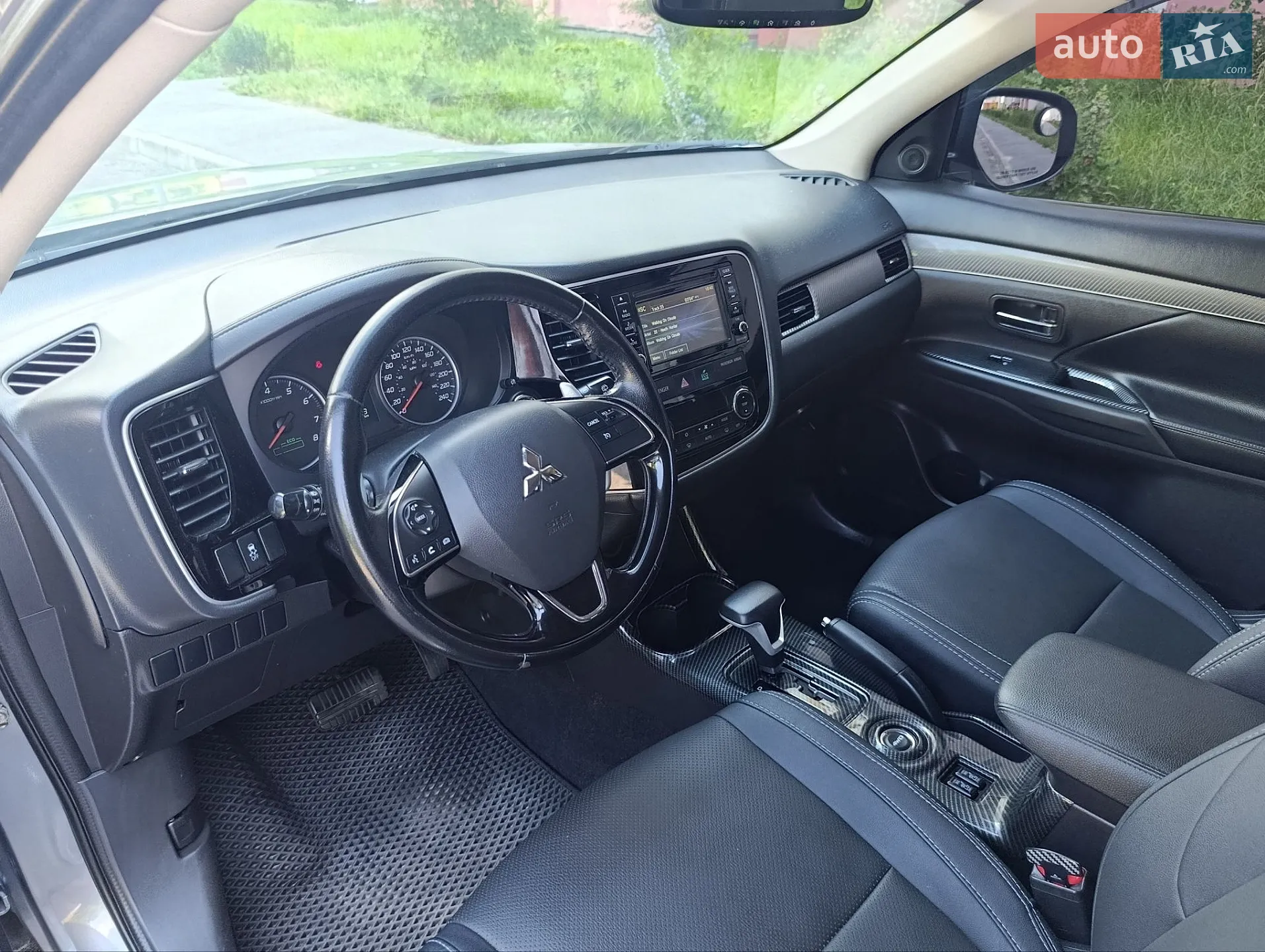 2016 Mitsubishi Outlander - мініатюра 14