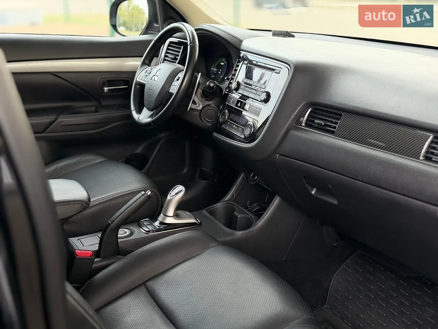 2014 Mitsubishi Outlander - мініатюра 13
