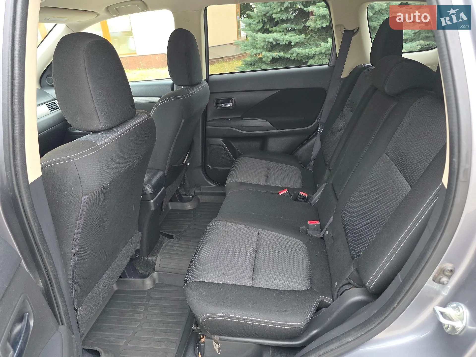 2017 Mitsubishi Outlander - мініатюра 8
