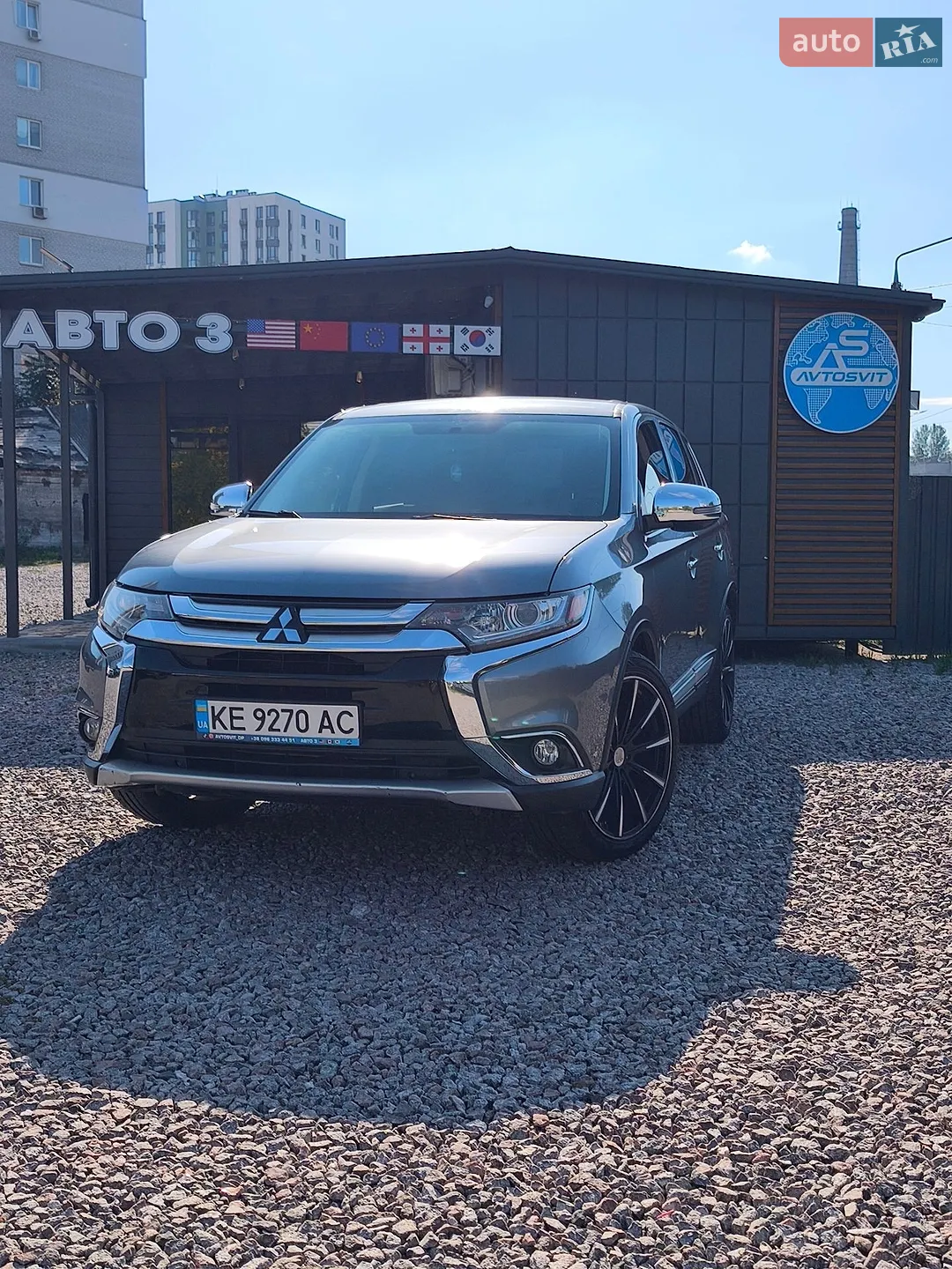 2015 Mitsubishi Outlander - фото 1