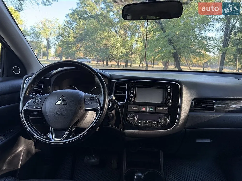 2016 Mitsubishi Outlander - мініатюра 22