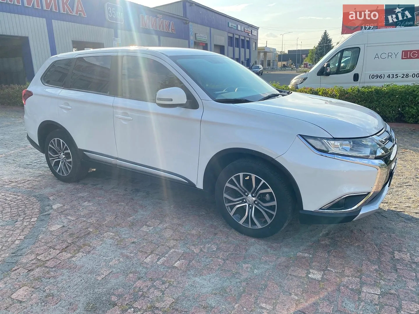 2018 Mitsubishi Outlander - мініатюра 2