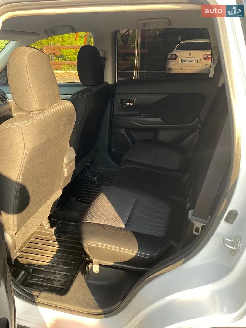 2018 Mitsubishi Outlander - мініатюра 8