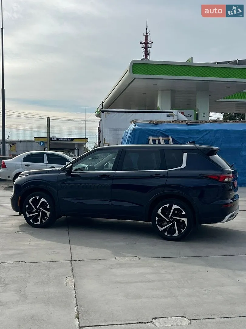 2022 Mitsubishi Outlander - мініатюра 22