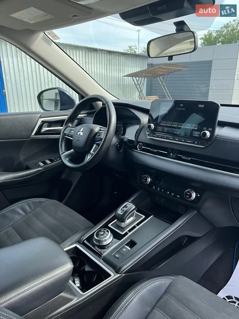 2022 Mitsubishi Outlander - мініатюра 30