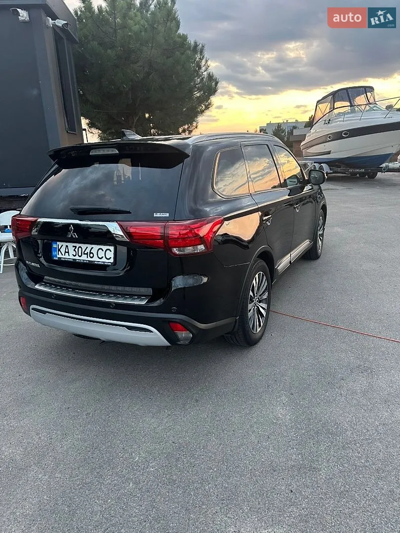 2020 Mitsubishi Outlander - мініатюра 4