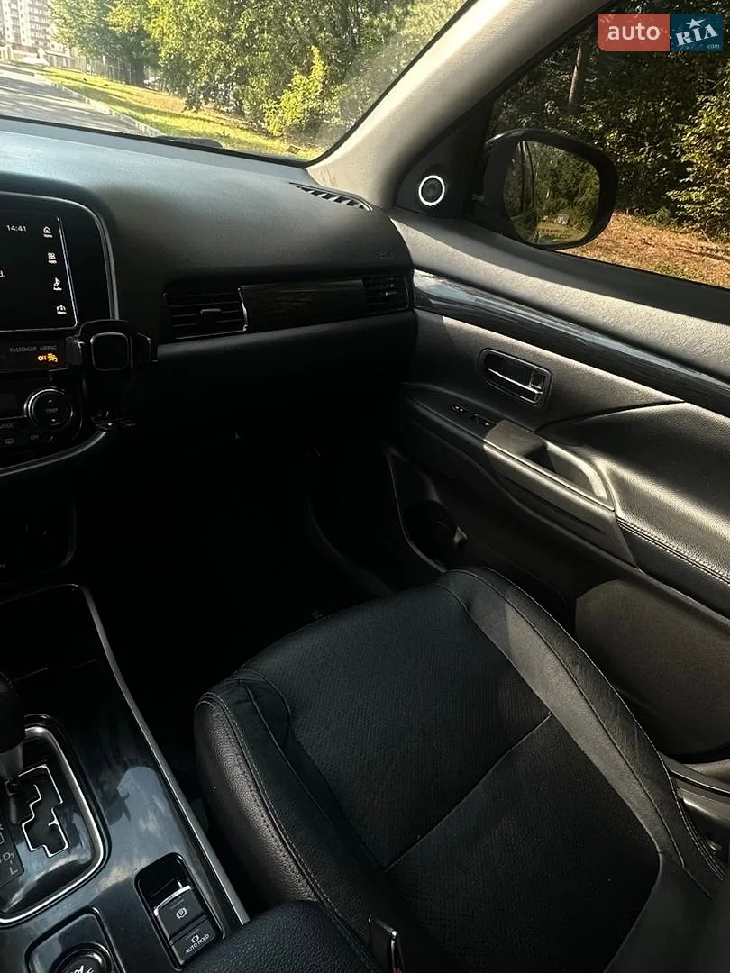 2018 Mitsubishi Outlander - мініатюра 15