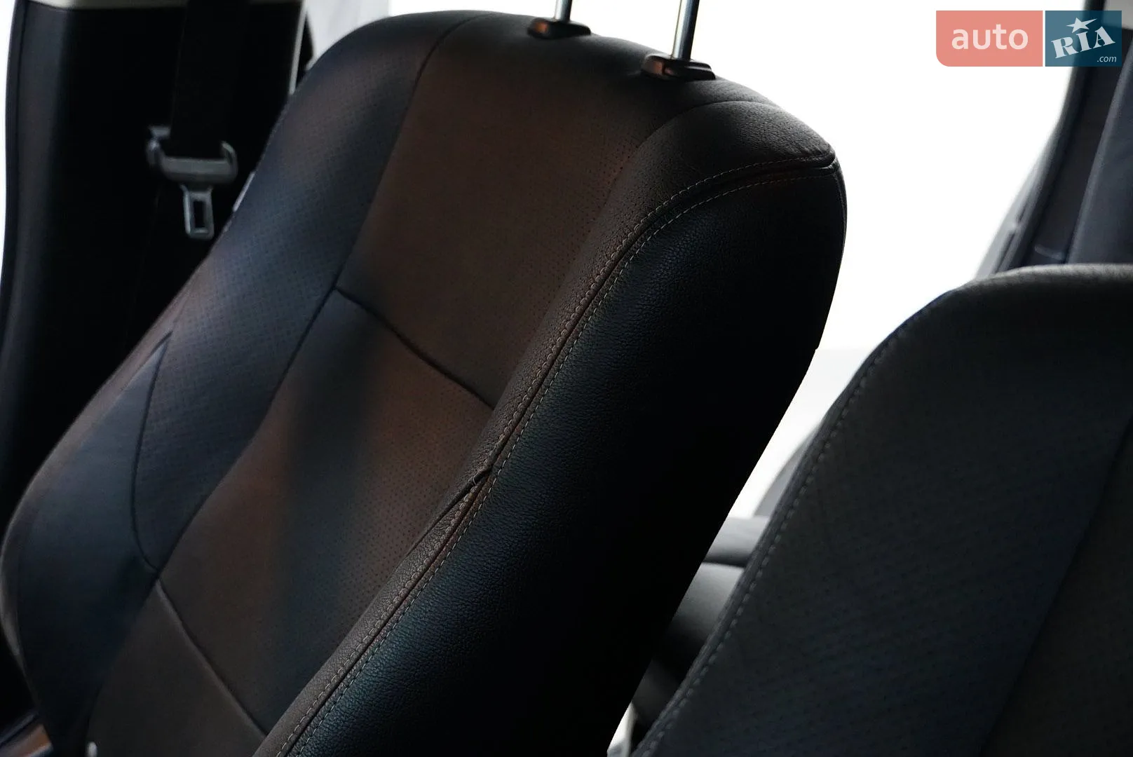 2015 Mitsubishi Outlander - мініатюра 31