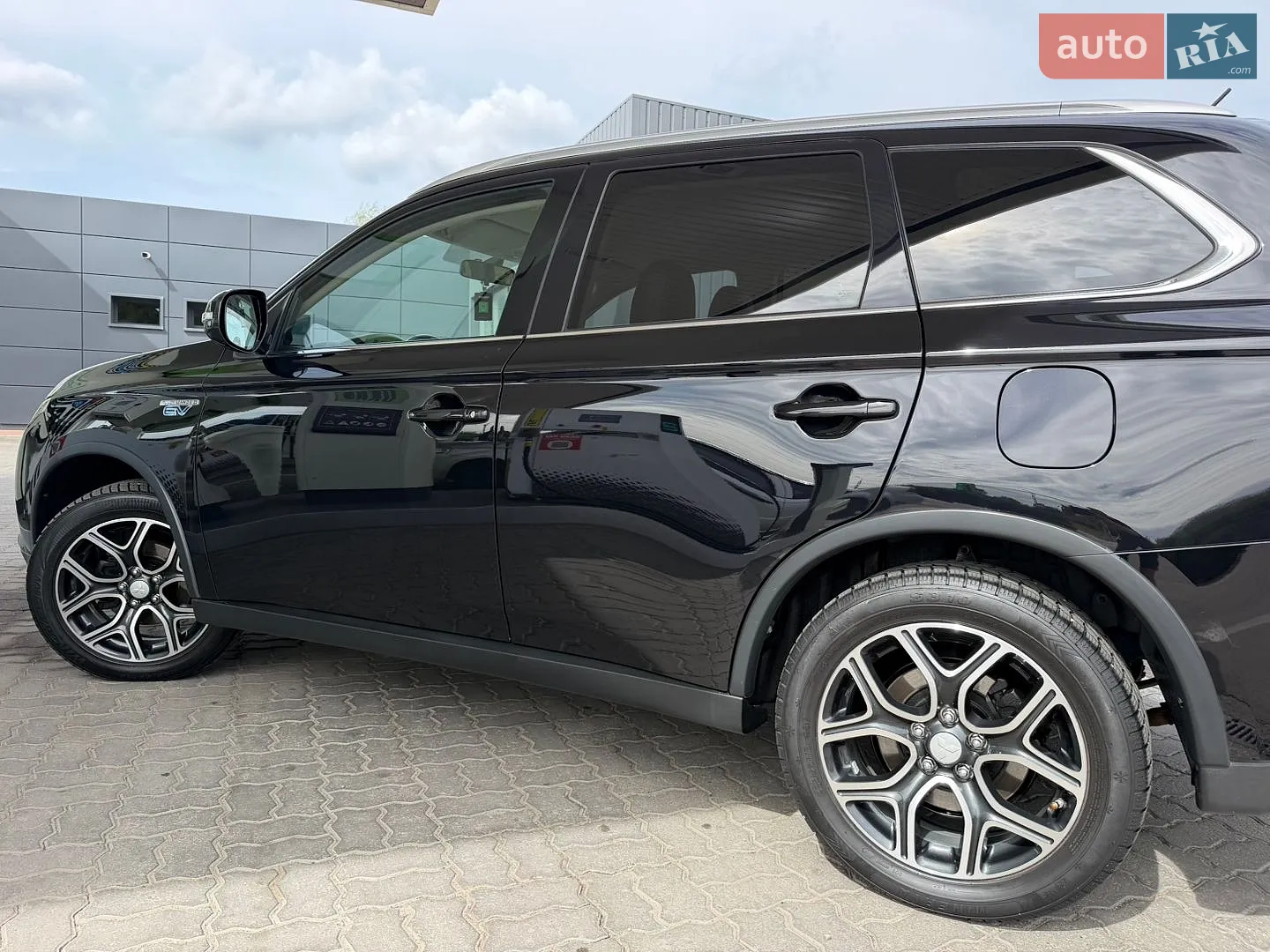 2015 Mitsubishi Outlander - мініатюра 74