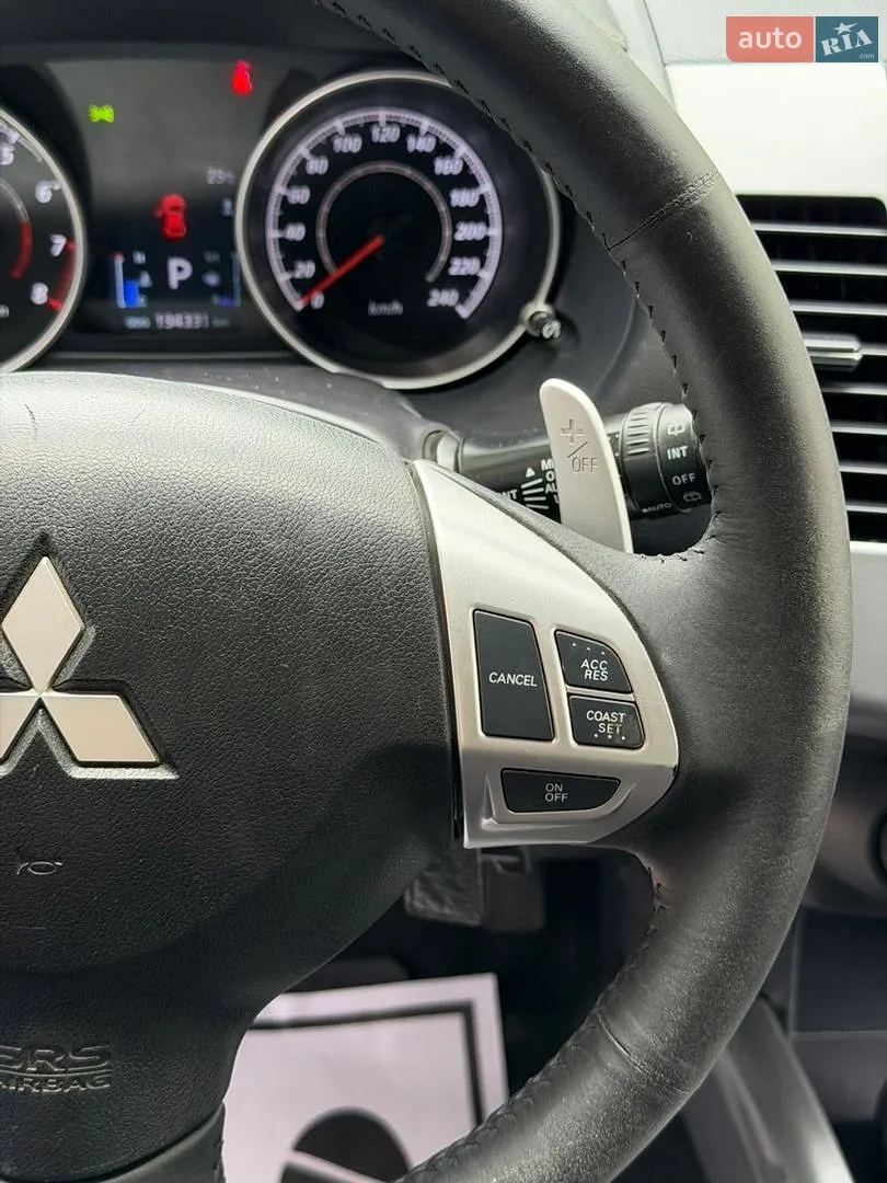 2012 Mitsubishi Outlander - мініатюра 24
