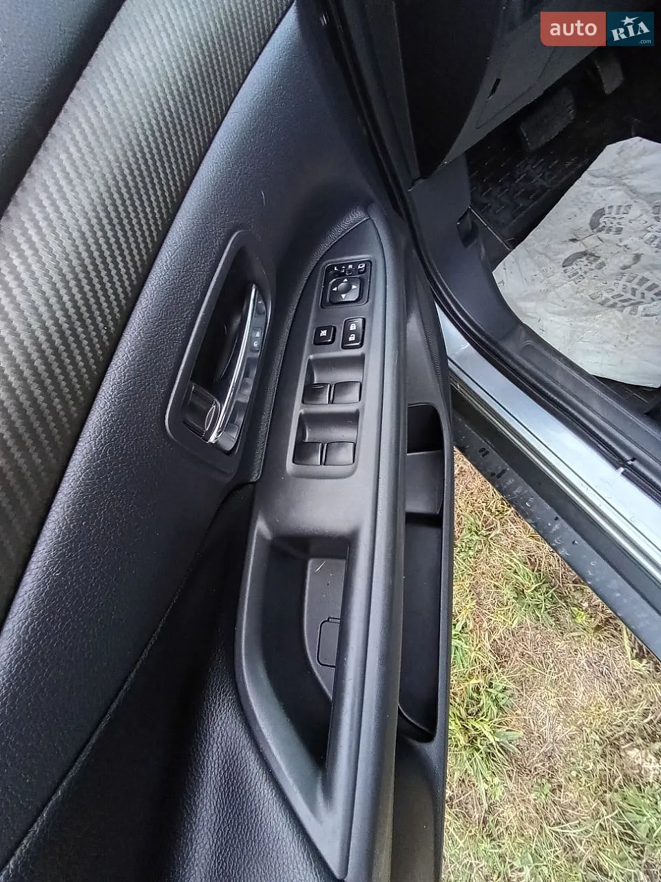 2012 Mitsubishi Outlander - мініатюра 14