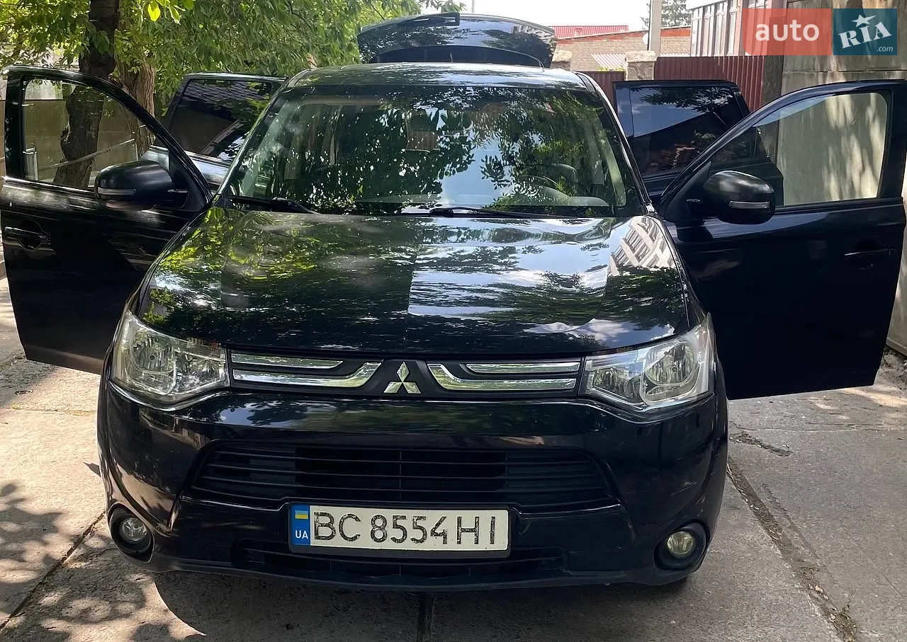 2014 Mitsubishi Outlander - мініатюра 2