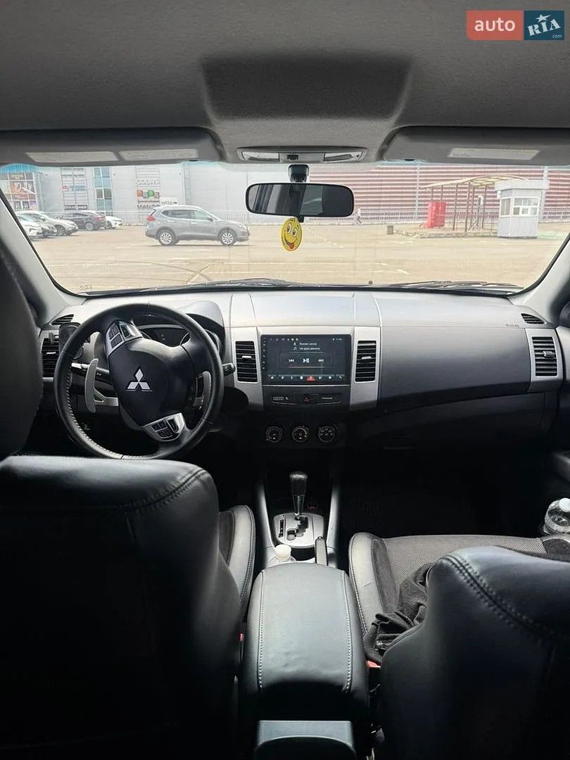 2010 Mitsubishi Outlander - мініатюра 9