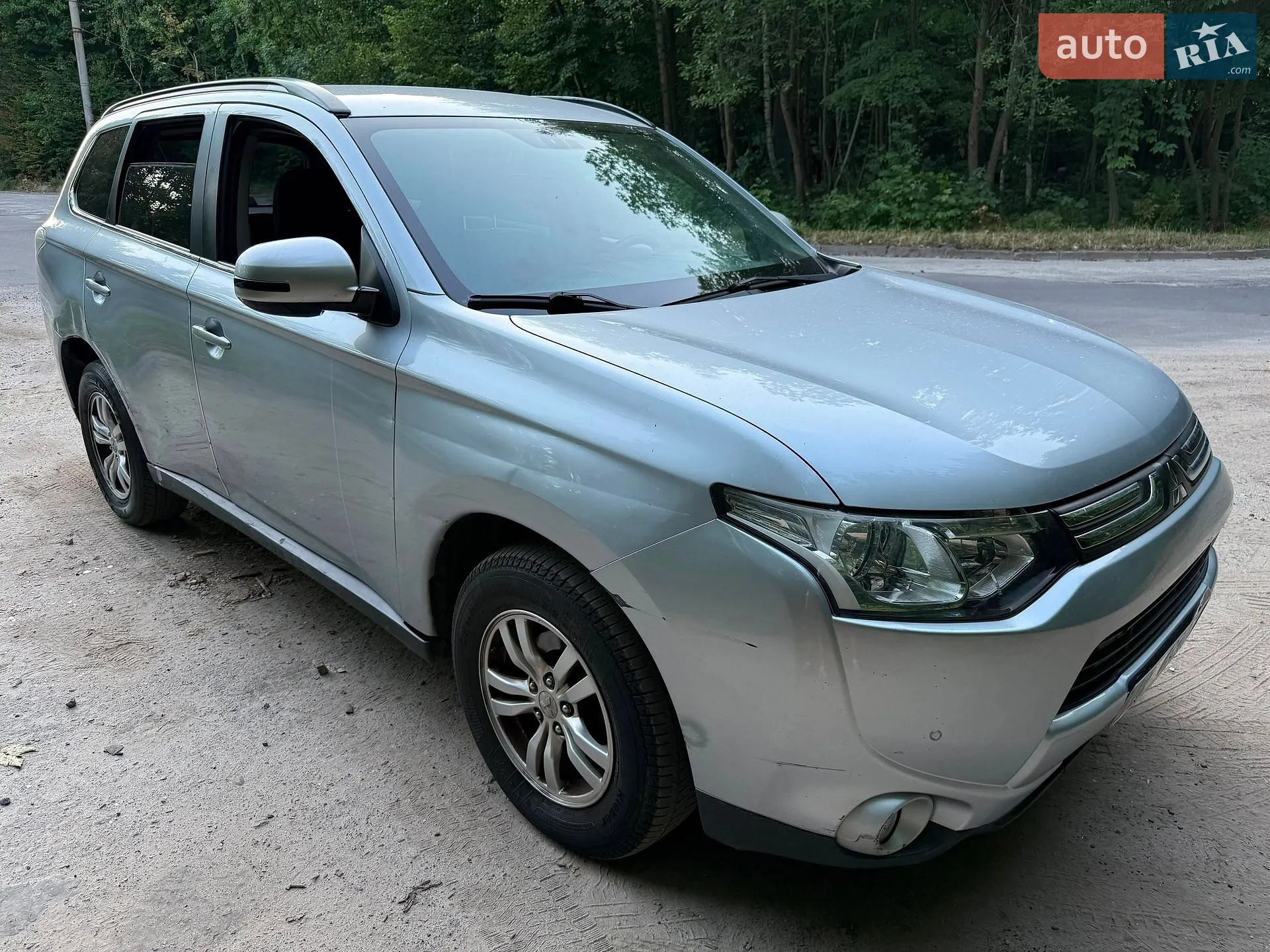 2013 Mitsubishi Outlander - фото 1