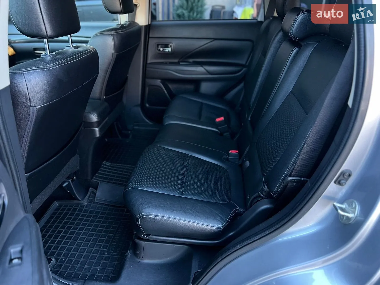 2016 Mitsubishi Outlander - мініатюра 8
