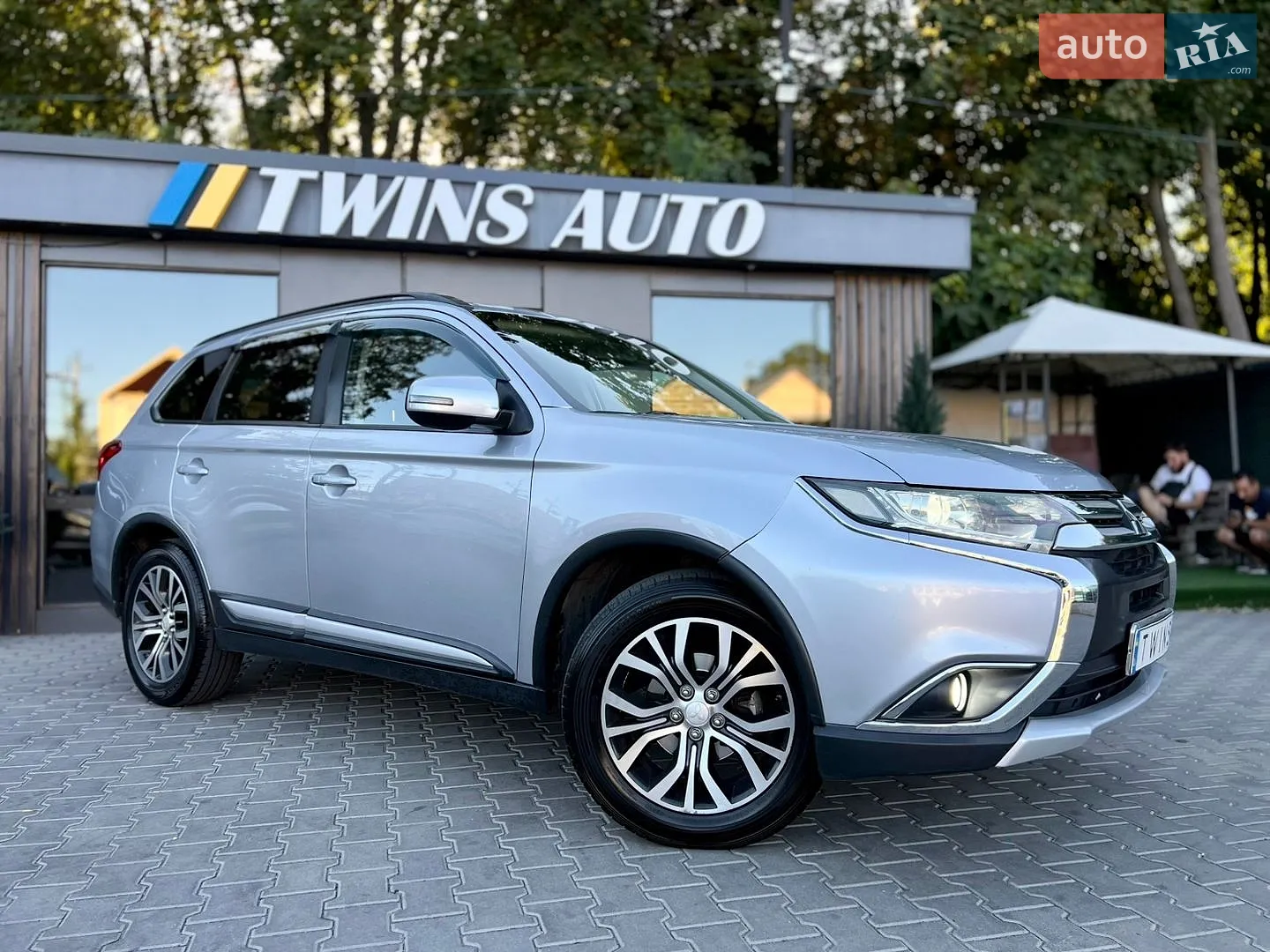 2016 Mitsubishi Outlander - мініатюра 16