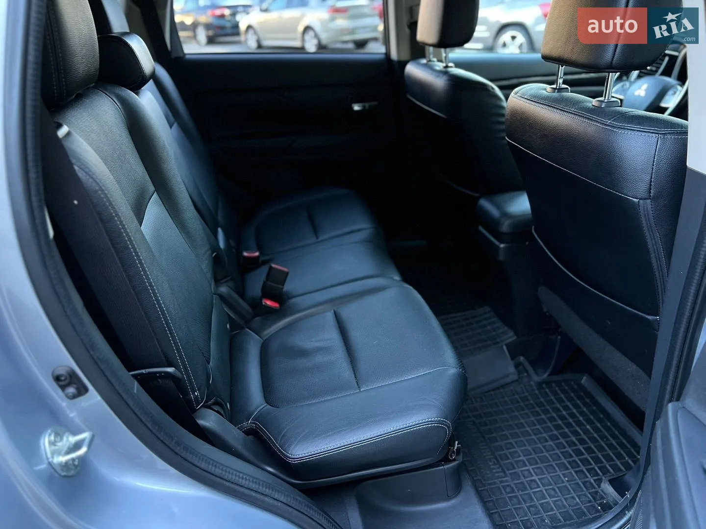 2016 Mitsubishi Outlander - мініатюра 26